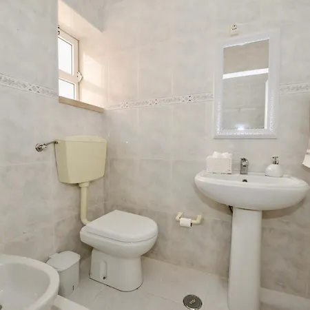 Apartman Stone's Throw - Front Line In Nazaré